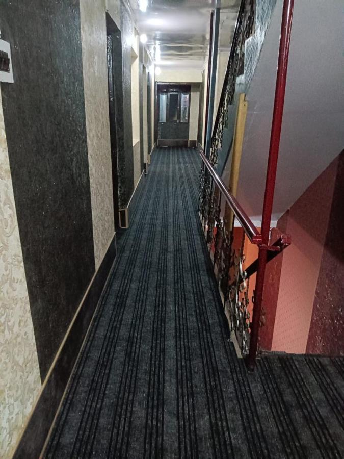 Hotel Regency Srīnagar Kültér fotó